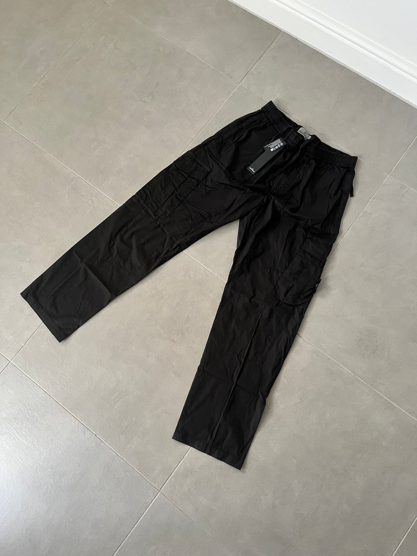 Stone Island Cotton Cargo Pants (Black)