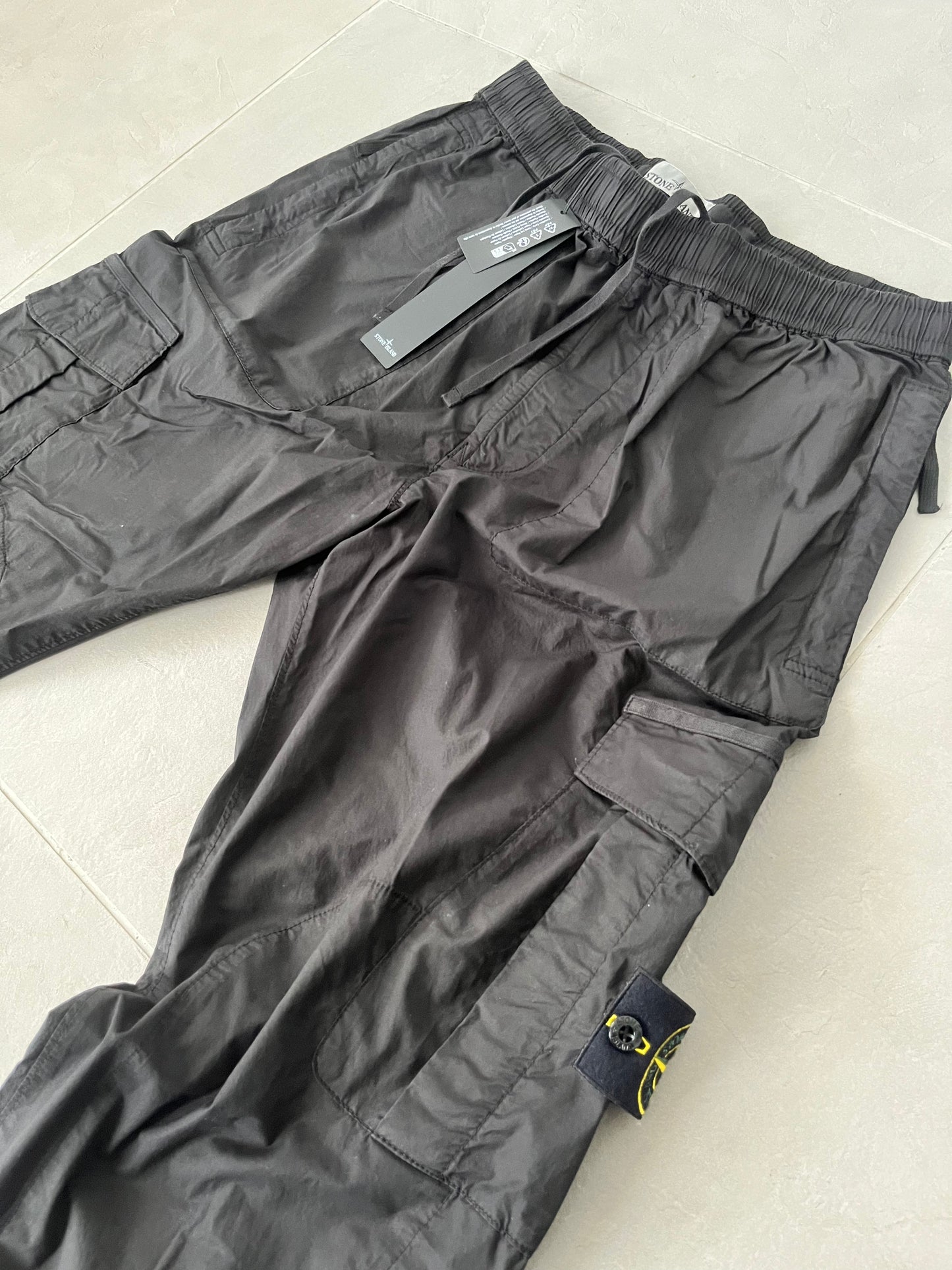Stone Island Cotton Cargo Pants (Black)