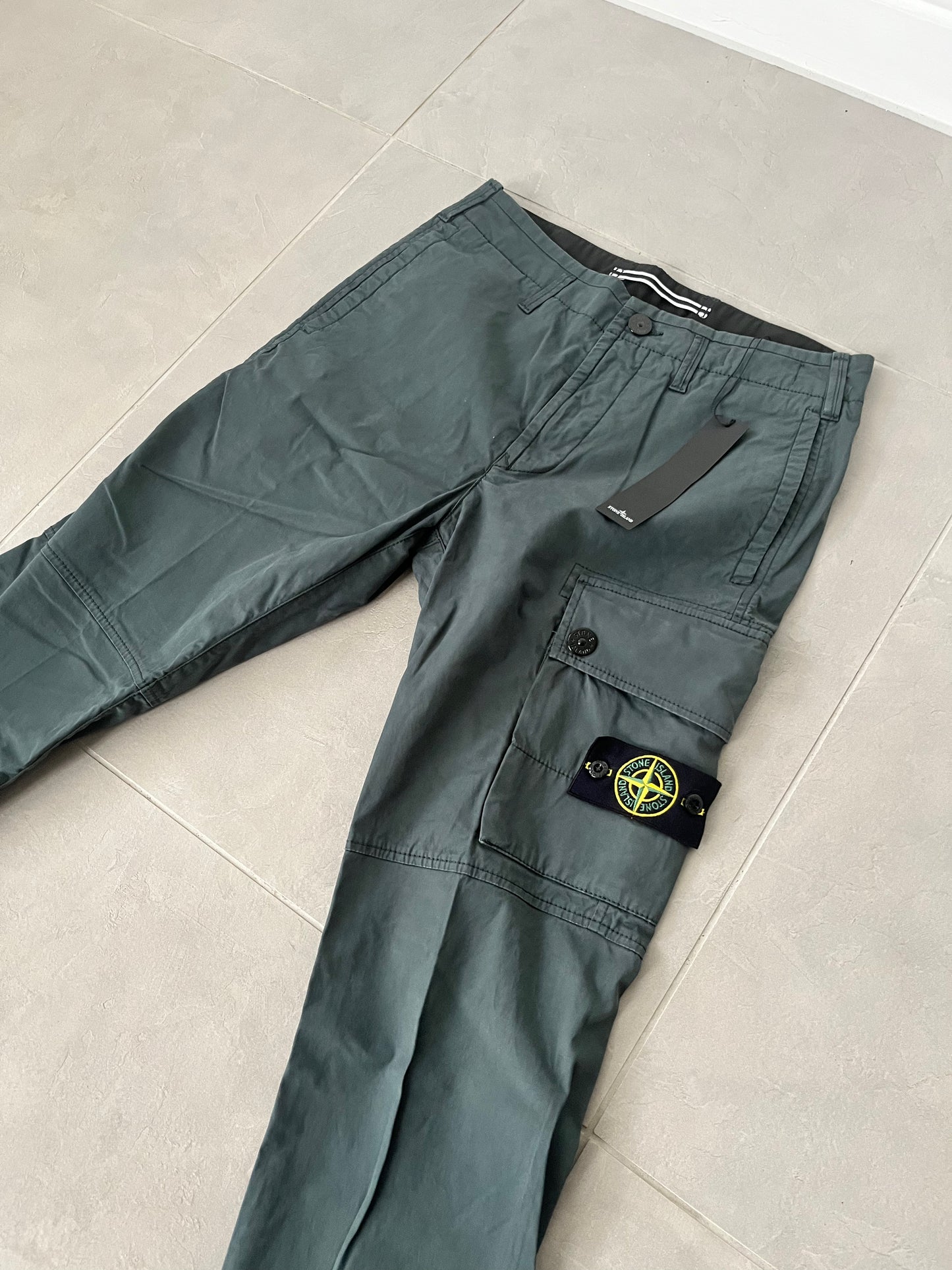 Stone Island Single Pocket Gabardine Cargo Pants (Petroleum)