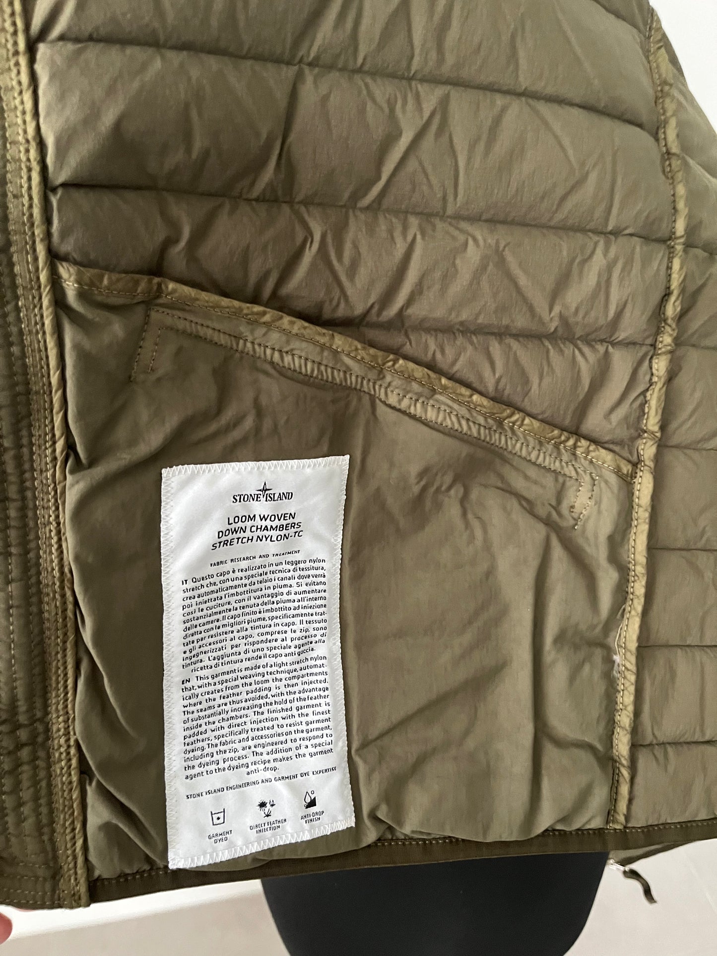 Stone Island Loom Woven Down Chambers Stretch Nylon-TC (Olive)