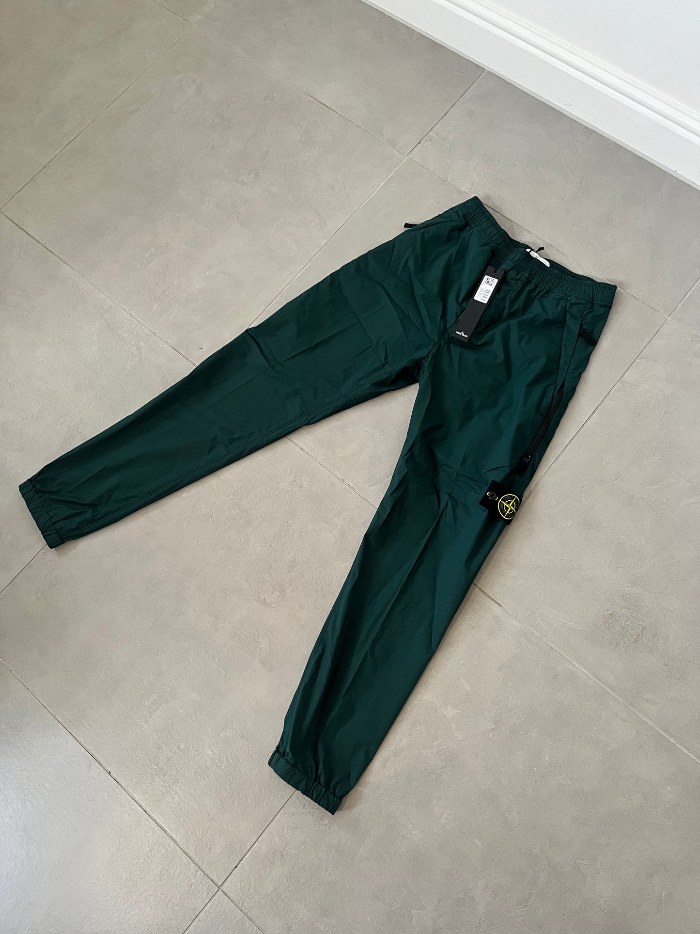 Stone Island Fatigue Trousers Light Stretch Cotton Canvas (Green)