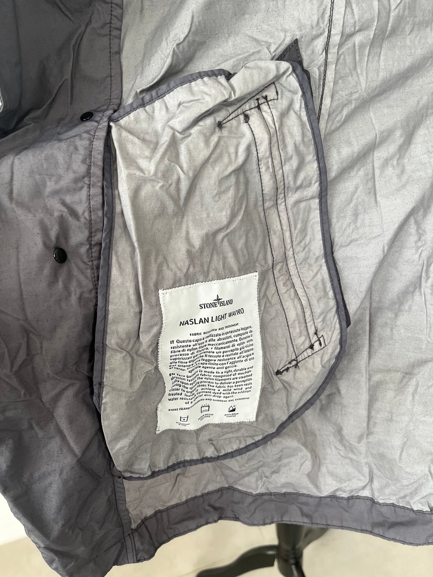 Stone Island Naslan Light Watro (Charcoal)