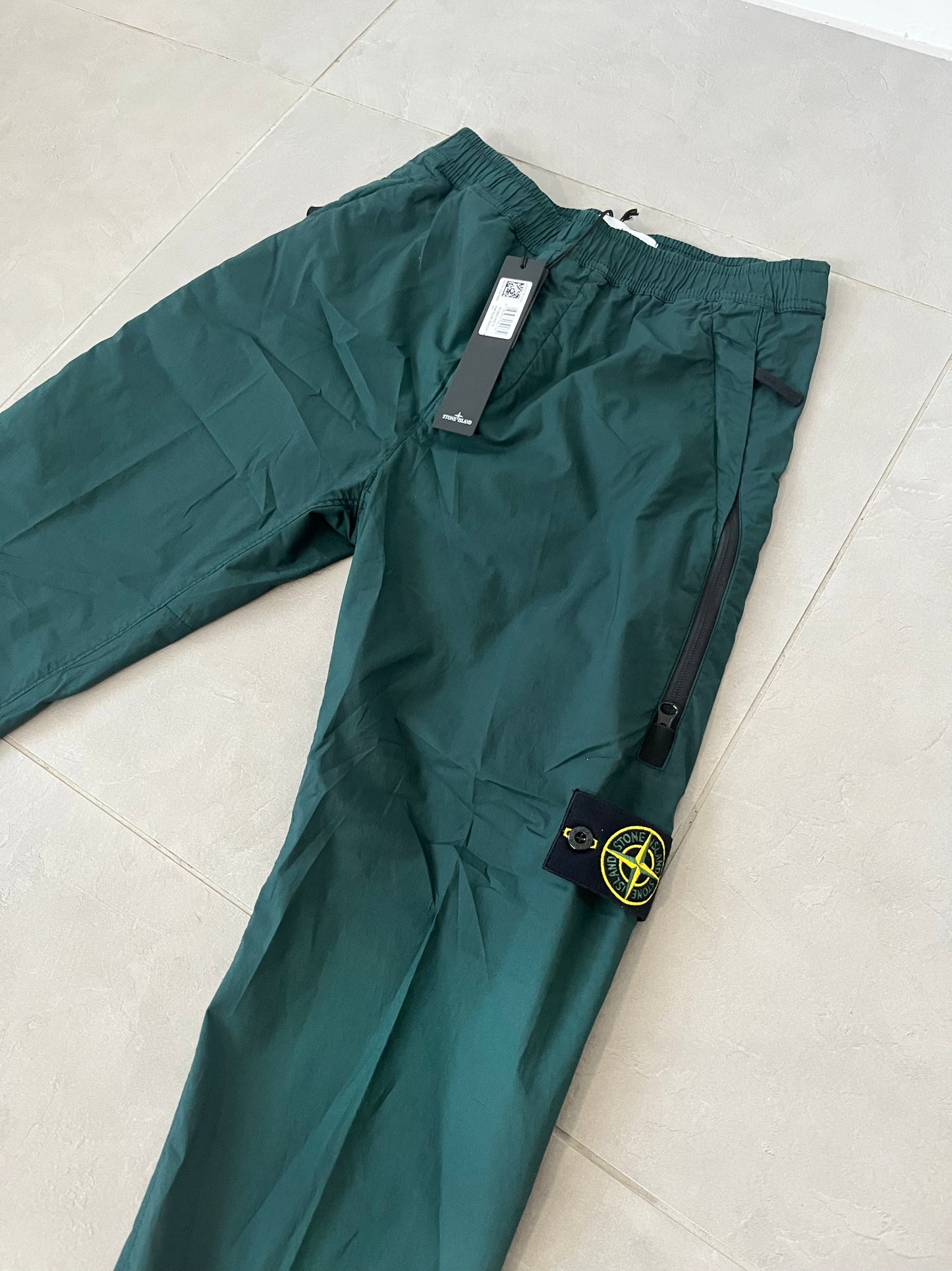 Stone Island Fatigue Trousers Light Stretch Cotton Canvas (Green)