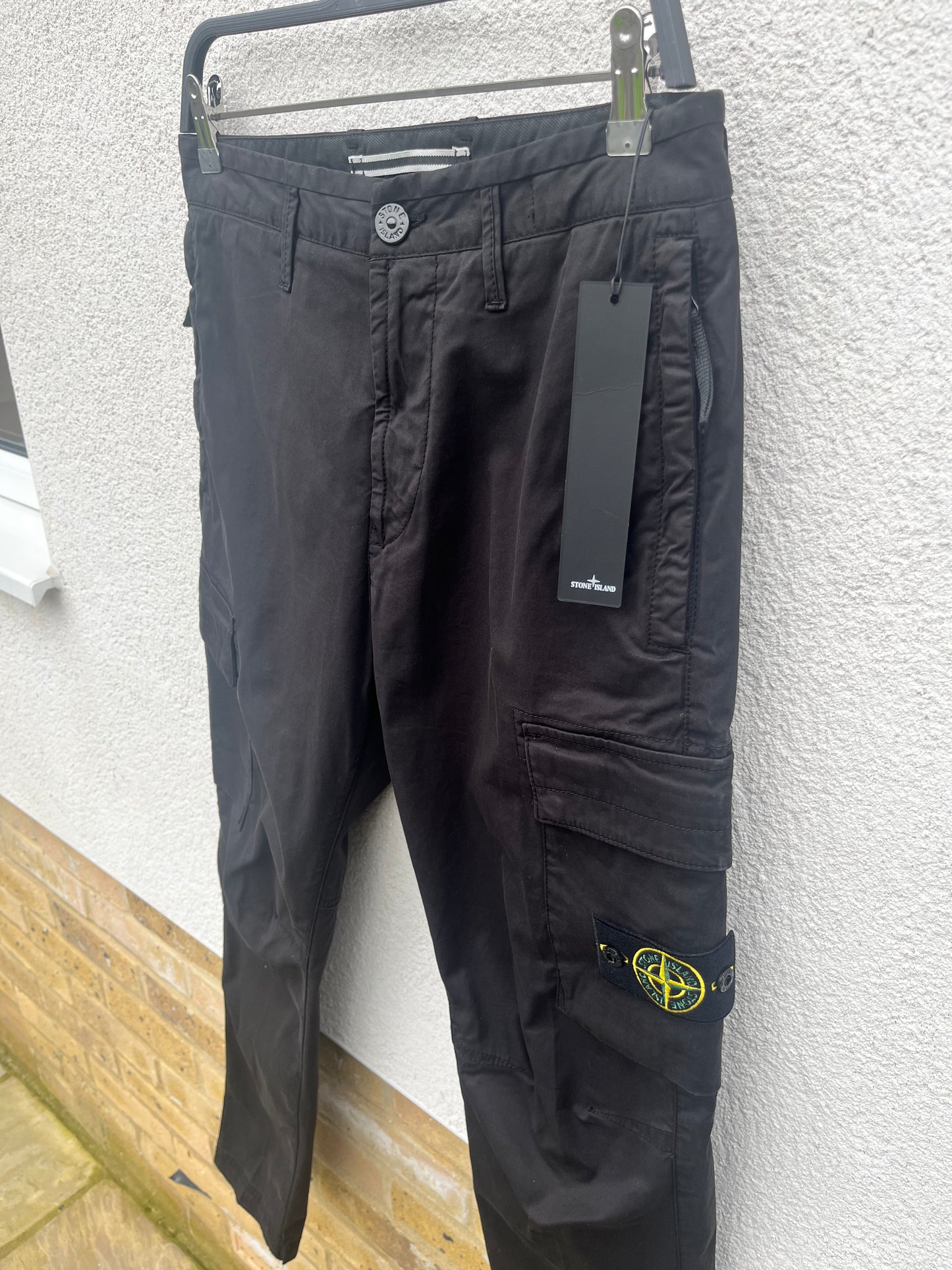 Stone Island Cargo Pants (Black)