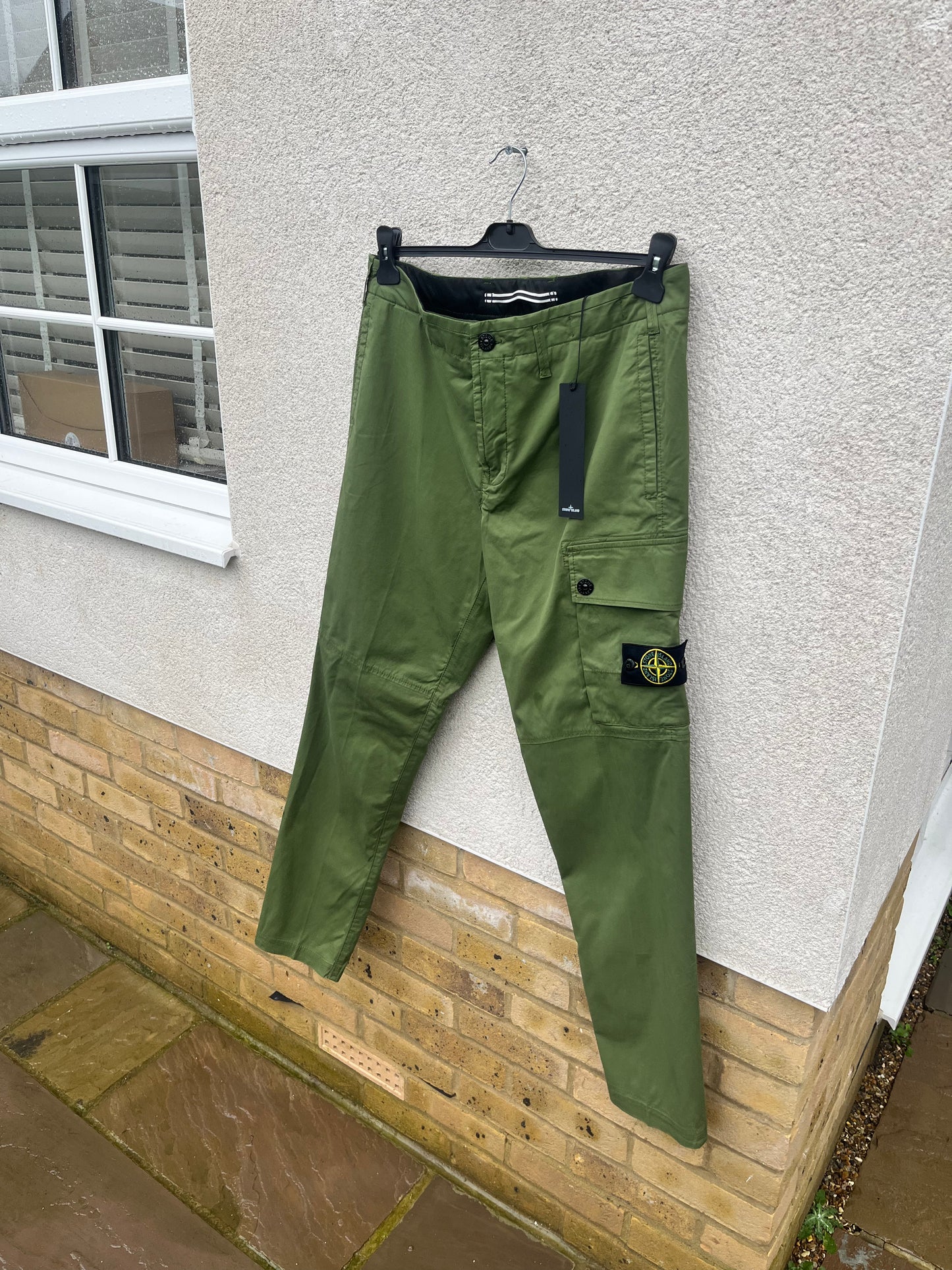 Stone Island Single Pocket Gabardine Cargo Pants (Olive)
