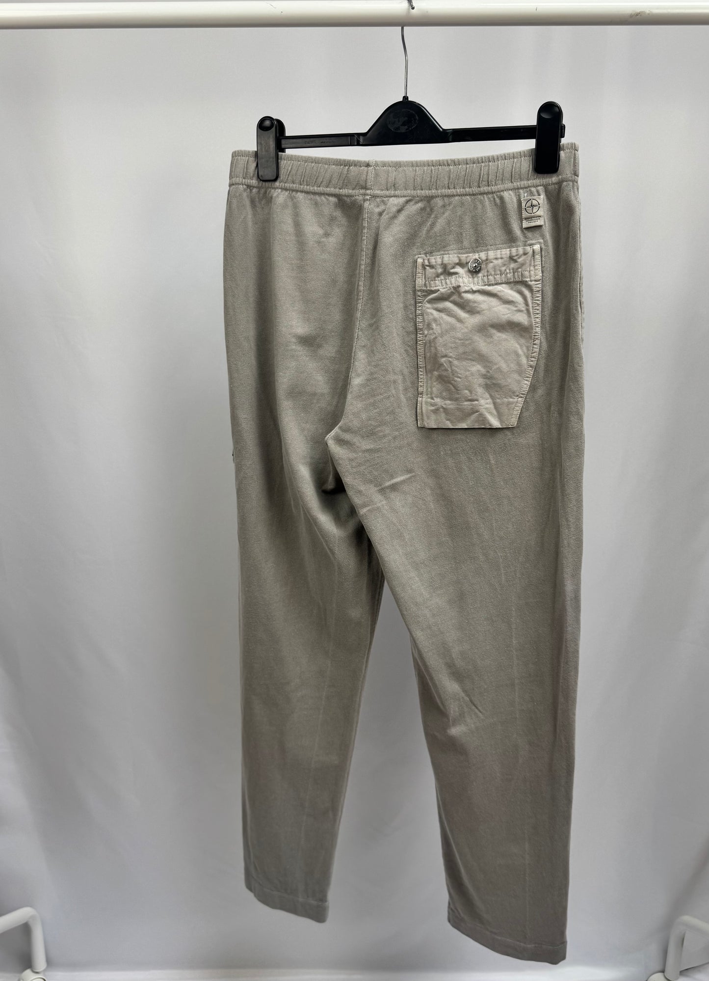 Stone Island Closed Loop Tinto Terra Sweatpants (Beige)