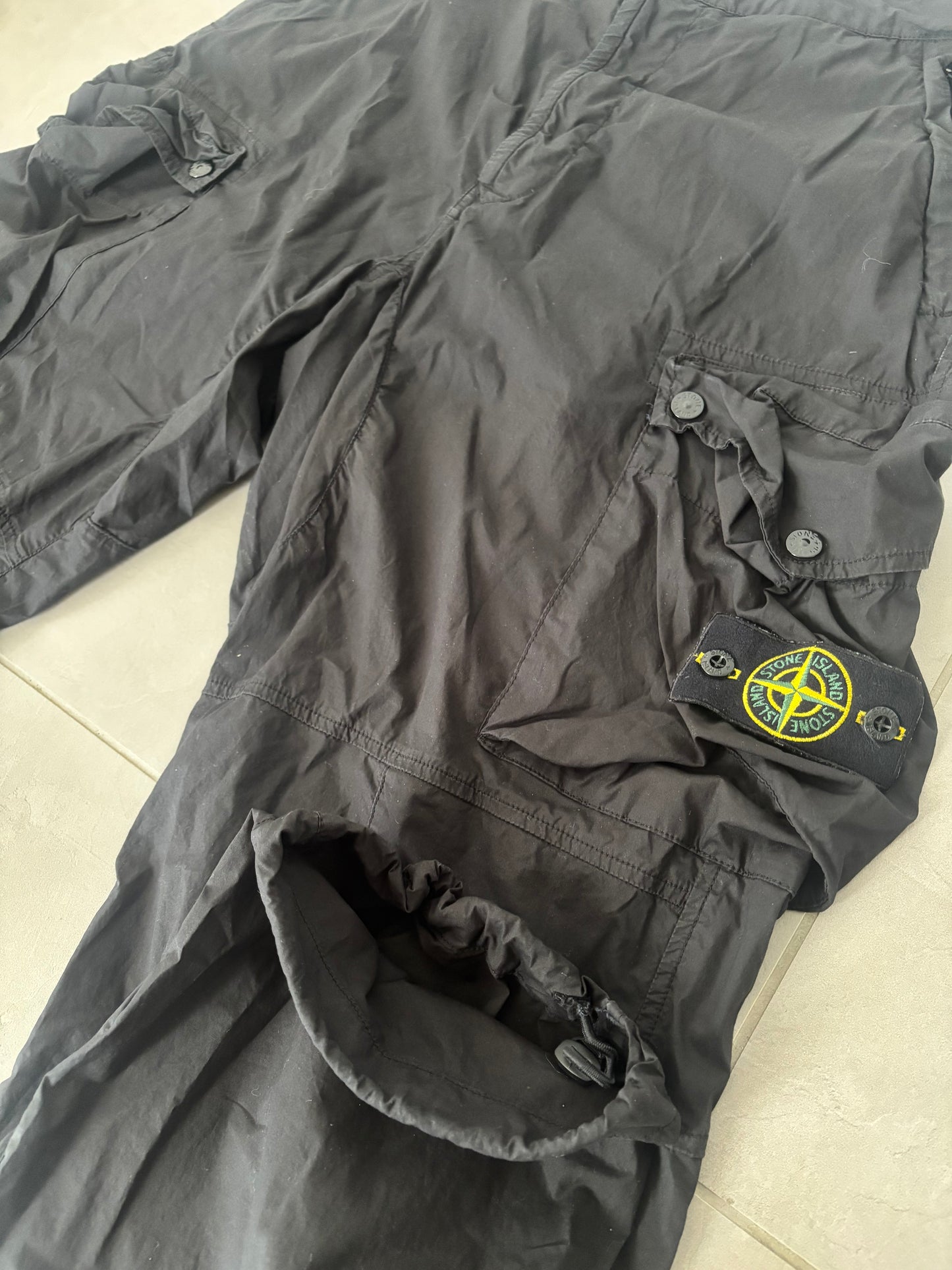 Stone Island Garbardine Cargo Pants (Black)
