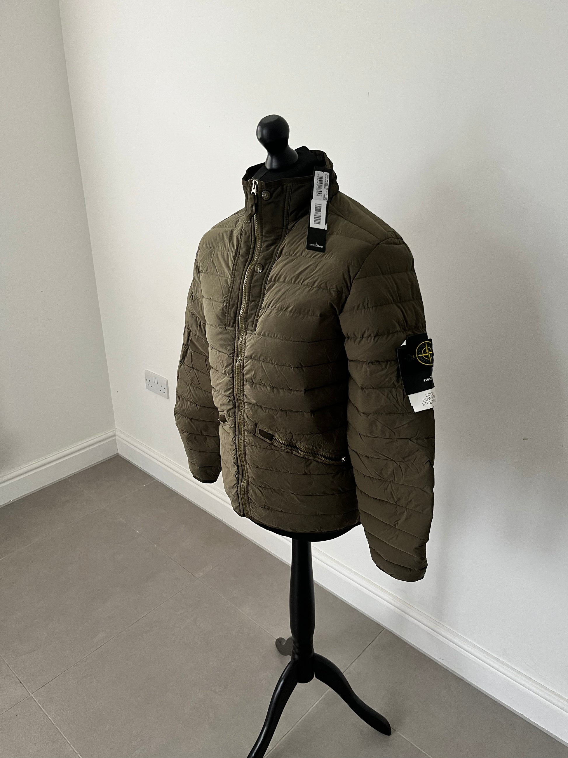 Stone Island Loom Woven Down Chambers Stretch Nylon-TC (Olive