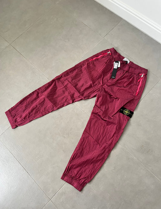 Red stone top island joggers