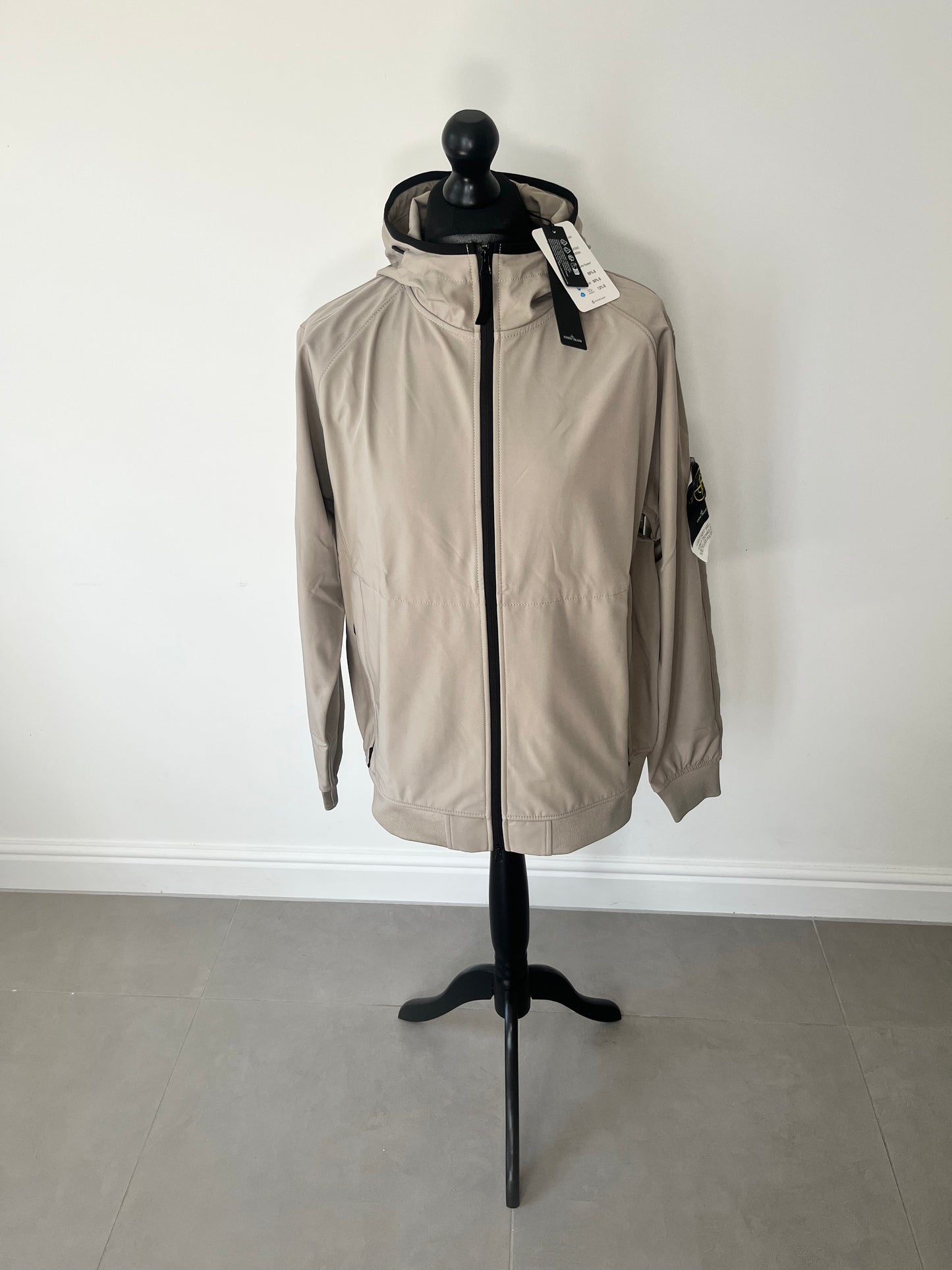 Stone Island Light Soft Shell-R e.dye Technology In Recycled Polyester (Dove Grey)