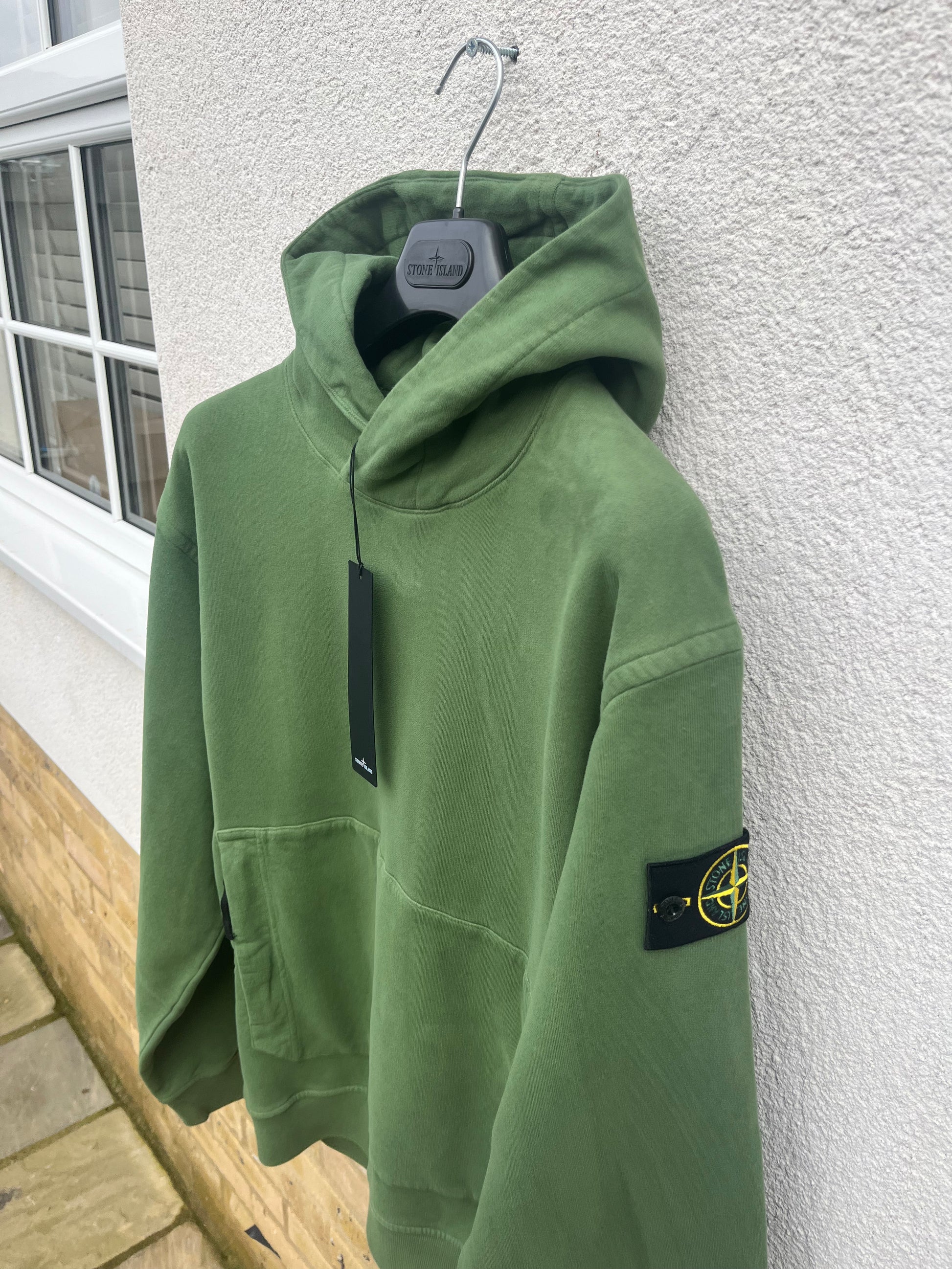 Stone island kangaroo pocket hoodie deals