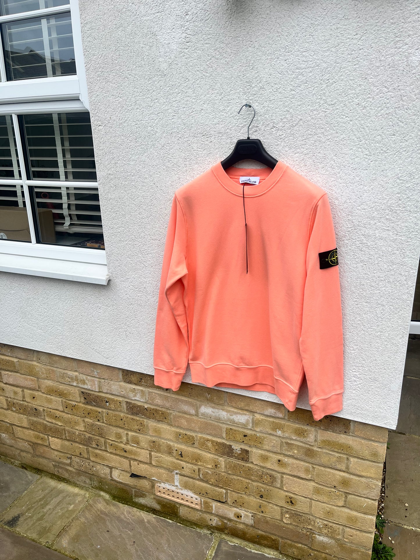 Peach stone island jumper on sale